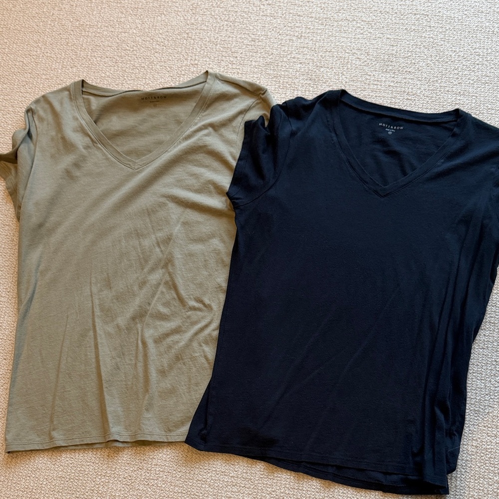 Mott and Bow Basic V-Neck T-Shirt Bundle - Khaki and Navy